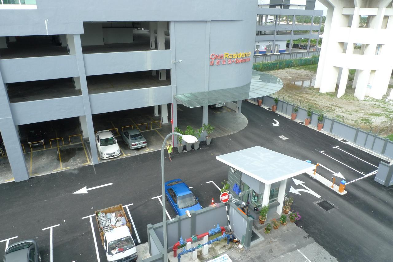 A+ Boutique Hotel Sekinchan Exterior photo